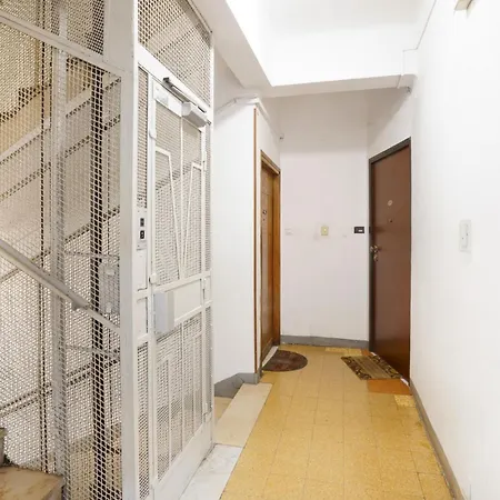 2 Bedroom Cozy In サンレモ