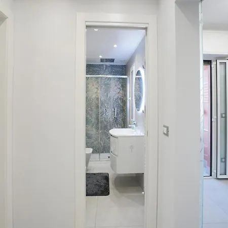 2 Bedroom Cozy In Apartmán Sanremo