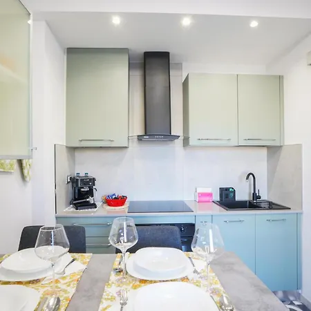2 Bedroom Cozy In Apartmán Sanremo